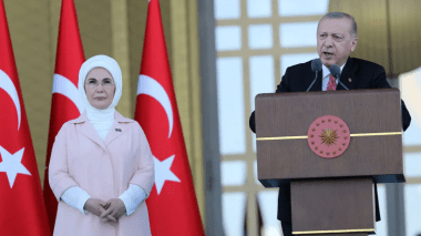 Turquie: Erdogan relance le débat sur le port du voile islamique