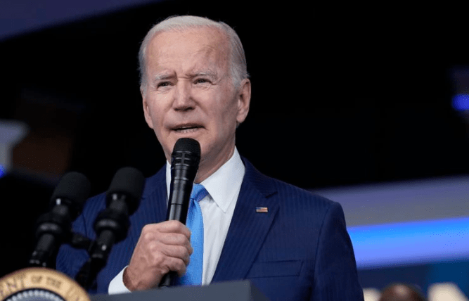 Biden célèbre le passage d’une loi protégeant le mariage homosexuel