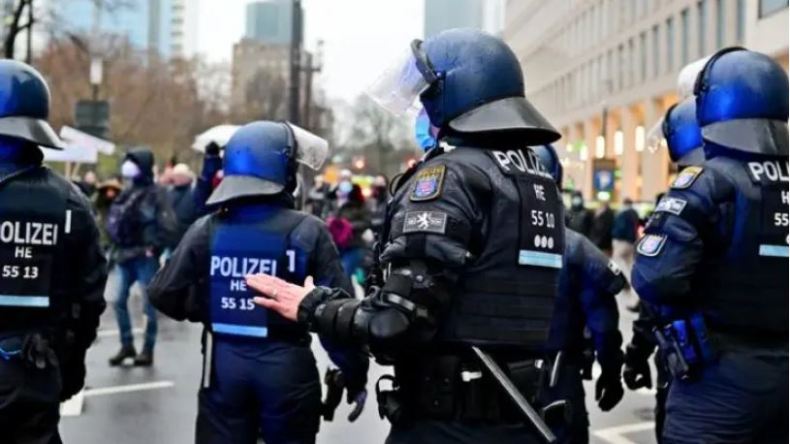ألمانيا: حملة ضد مجموعة يمينية خططت لانقلاب على الحكومة