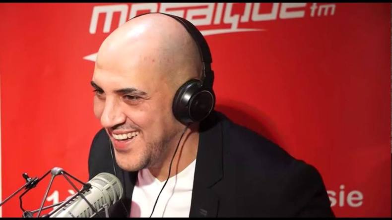 نجل درياسة يهدد بمقاضاة فنان مغربي بسبب أغنية “مبروك علينا”