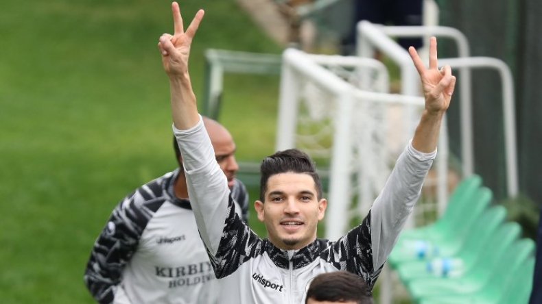 فرحات يتألّق تسجيلا وتمريرا