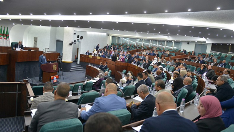 نواب يطالبون برفع القيود عن تبرعات “رجال الخير”