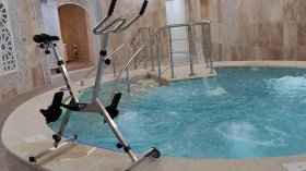 الحمامات المعدنية تستقطب العائلات خلال العطلة الشتوية