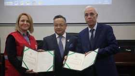 إتفاقية تعاون وشراكة بين وزارة التعليم العالي والهلال الأحمر الجزائري