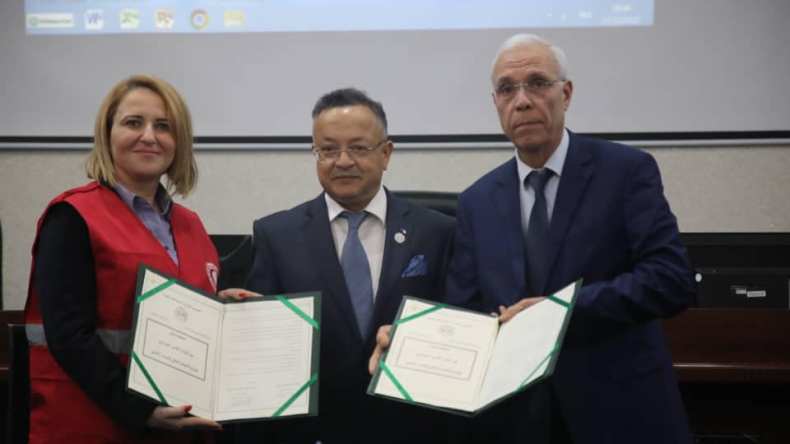 إتفاقية تعاون وشراكة بين وزارة التعليم العالي والهلال الأحمر الجزائري