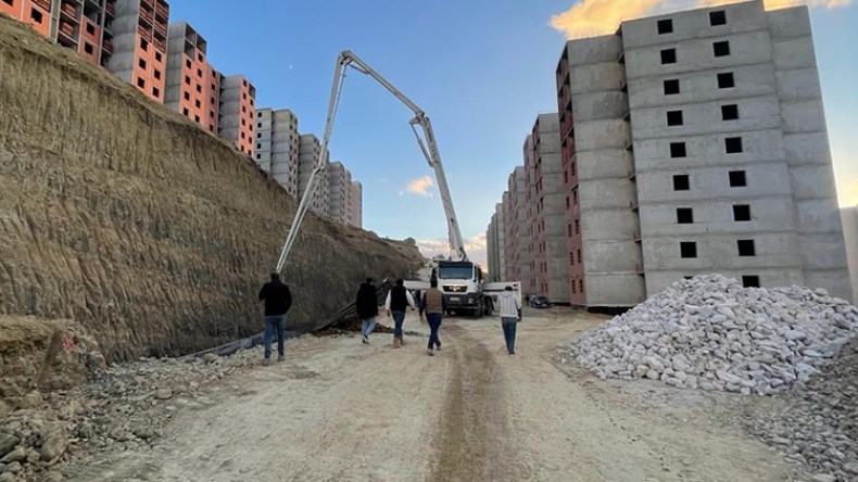 وزير السكن يطمئن المقاولين بمراجعة الصفقات