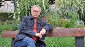 بالفيديو: نائب بالبرلمان الأوروبي يتهم أخنوش بمحاولة شرائه