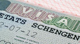 دبلوماسي فرنسي: منح التأشيرات للجزائريين سيعود إلى مستواه الطبيعي