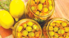 تجّار “يُصبِّرون” الزيتون بطريقة خاطئة ومضرة