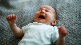 7 أسباب لبكاء الرضع.. تعرّف عليها