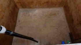 عملية تنظيف وتعقيم خزانات مياه الشرب بمواقع عدل تطرح تساؤلات