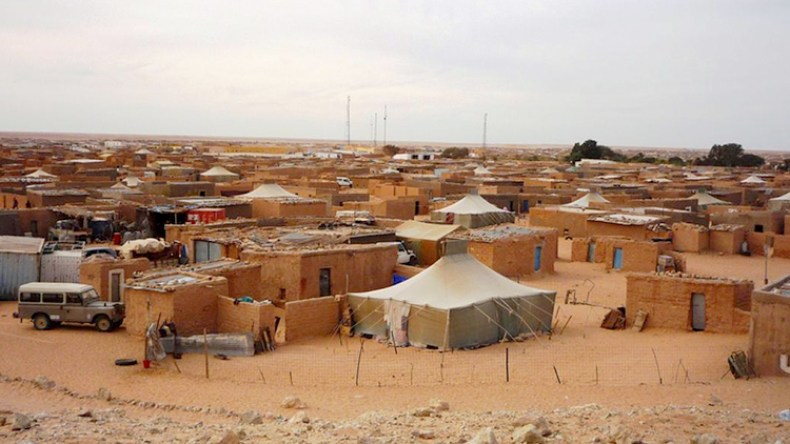 نائب أوروبي تجسس على مخيمات الصحراويين برشاوى المخزن