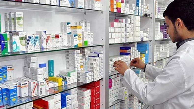 نفاذ بعض الأدوية في الجزائر.. الوزير يصدر أول تعليق