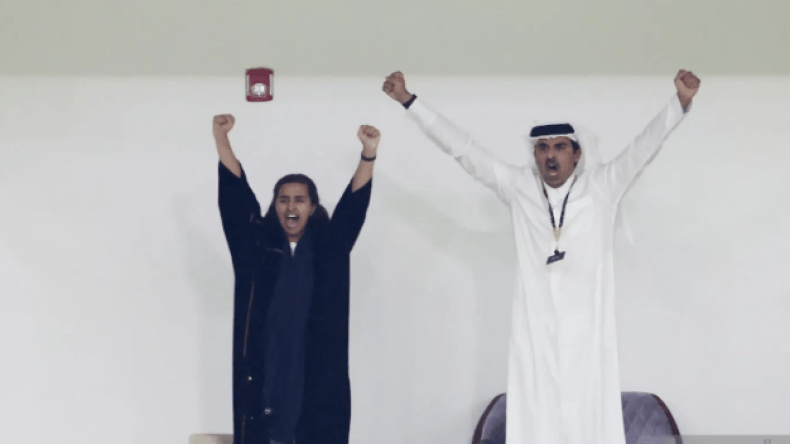 احتفال أمير قطر بفوز المنتخب المغربي.. كشف حقيقة الصور المتداولة