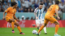 “الفيفا” تفتح تحقيقا بِخصوص مباراة الأرجنتين وهولندا