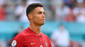 هل يُزامل رونالدو بونجاح؟