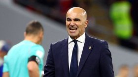 مدرب بلجيكا يرمي المنشفة