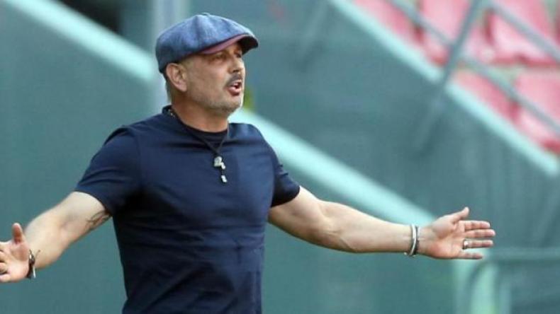 سرطان الدم يفتكّ بِالمدرب الصّربي “ميهايلوفيتش”