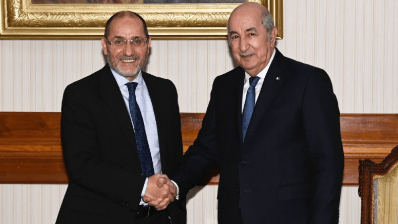 بالفيديو.. الرئيس تبون يستقبل رئيس حركة مجتمع السلم