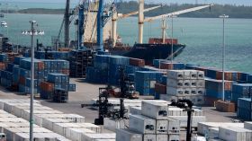 ارتفاع عجز الميزان التجاري للولايات المتحدة إلى 90 مليار دولار