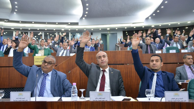 “التصويت الإلكتروني” على مشاريع القوانين في البرلمان الجزائري