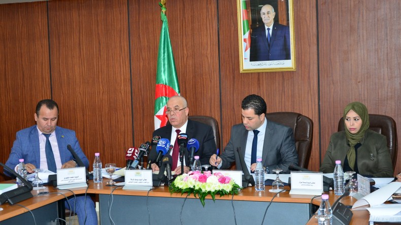 مشروع قانون النقابات: تعزيز دور المرأة والشباب و”تحييد” النشاط النقابي عن السياسة