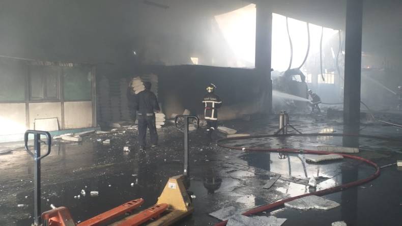 حريق قرب محطة البنزين بالمنطقة الصناعية وادي السمار