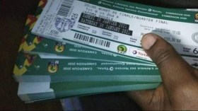 توقيف 5 أشخاص عرضوا تذاكر الدخول إلى ملعب حملاوي في السوق السوداء