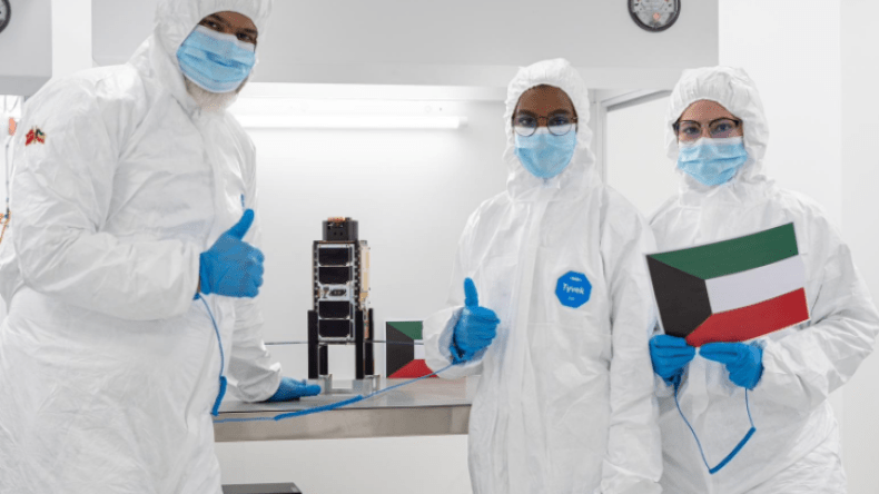 الكويت تطلق قمرها الاصطناعي الأول إلى الفضاء