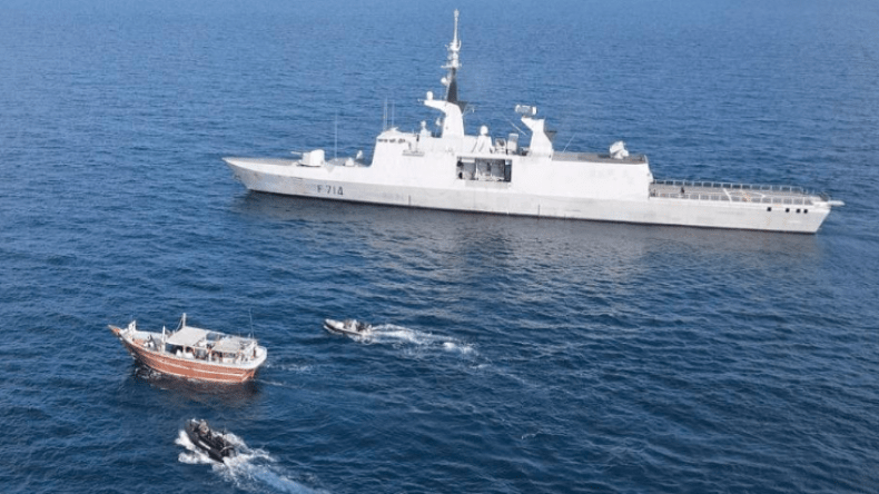 بالفيديو.. شاهد لحظة اعتراض سفينة محمّلة بالمخدرات في بحر العرب