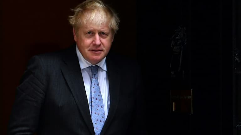 Boris Johnson dit être “menacé” par Poutine avec un missile