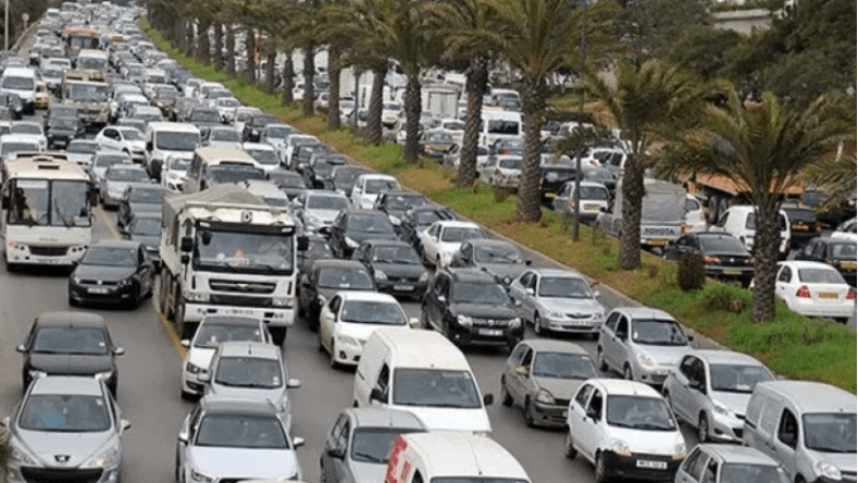 هذه قيمة الغرامة على استخدام المنبهات خلال الإزدحام المروري