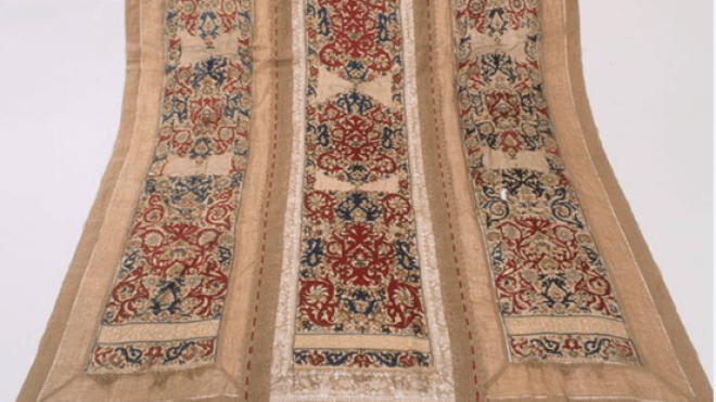 إزار الباب.. رمز الحرمة الذي مزقته أبواب الحديد