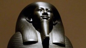 هل فعلها الفراعنة؟.. جدل حول تمثال من الغرانيت منحوت بالليزر!