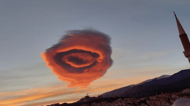 Des nuages aux formes spectaculaires observés en Turquie (VIDEO)