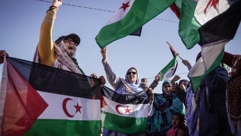 شاهد ماذا حدث لوفد صحراوي بمطار العيون بعد عودته من مؤتمر البوليساريو