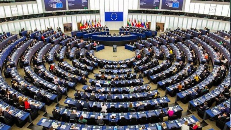خصوم الجزائر يدافعون عن فساد المغرب في البرلمان الأوروبي
