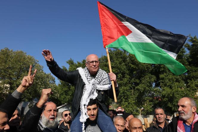 Le plus ancien détenu palestinien retrouve sa liberté après 40 ans de prison