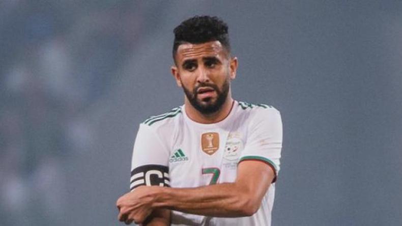 محرز يُلمّح إلى قدوم هذا اللاعب إلى بيت “الخضر”