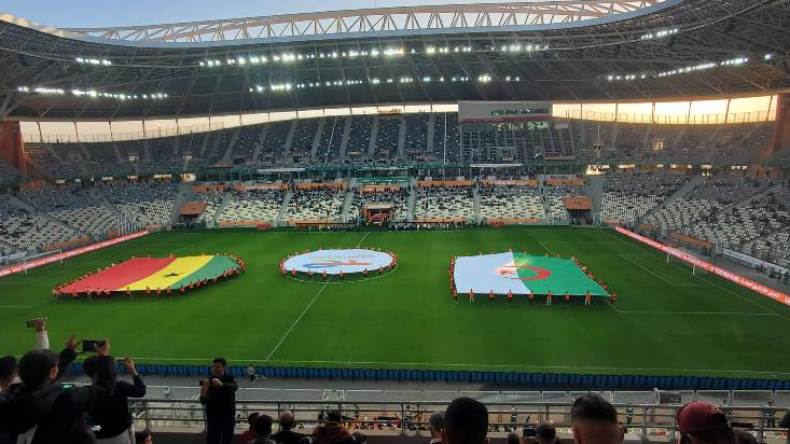 باقة من صور حفل افتتاح الملعب العالمي بِبراقي