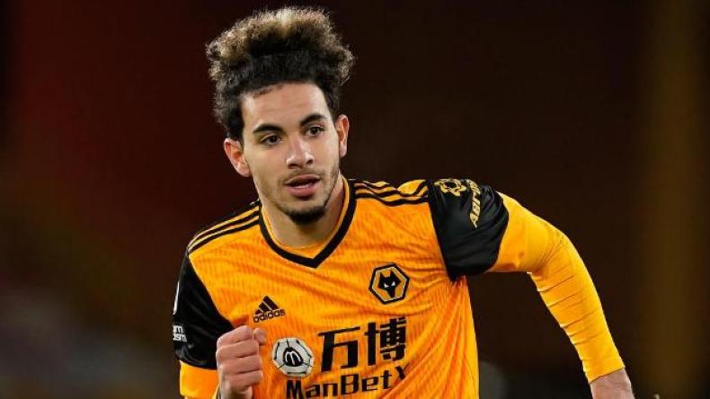 رسميا.. آيت نوري يختار الجزائر بدلا من فرنسا