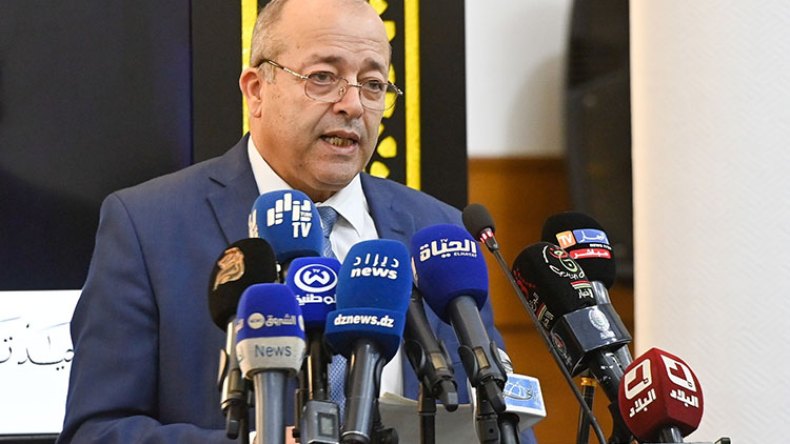 أصحاب المال الفاسد والتمويل الخارجي ممنوعون من الإعلام