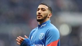 بِالفيديو: بن رحمة “يُمازح” جماهير ليدز يونايتد