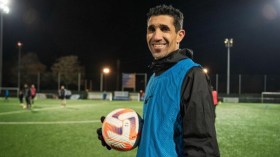 أكرور يُحطّم رقما قياسيا بِعمر 48 سنة!