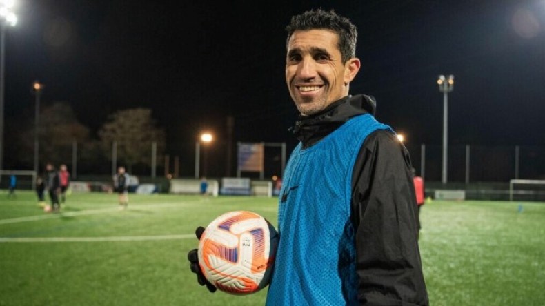 أكرور يُحطّم رقما قياسيا بِعمر 48 سنة!