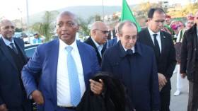 رئيس “الكاف” مُستمتِعٌ بِأجواء “الشان” في عنابة