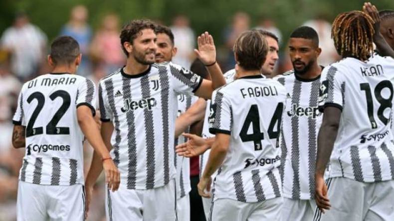 معاقبة فريق جوفانتوس بِخصم 15 نقطة من رصيده