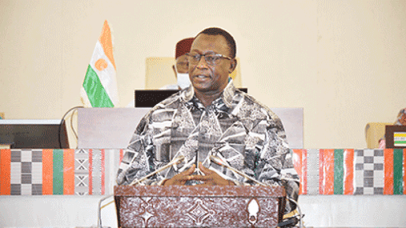 وزير الرياضة النيجري: الجزائر جديرة بِتنظيم “كان” 2025