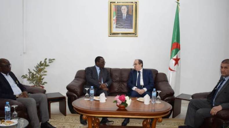 الحكومة الإيفوارية تستفيد من التجربة الجزائرية في احتضان التظاهرات الرياضية