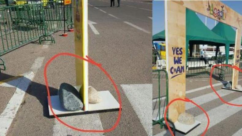 لوحات إشهارية للشان مثبتة بأحجار.. وكالة دولية تكشف حقيقة الصورة